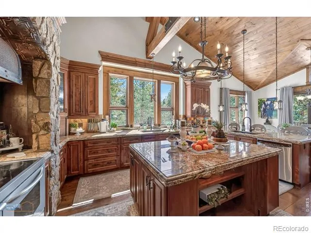 11981 Spruce Canyon Circle Golden, CO 80403