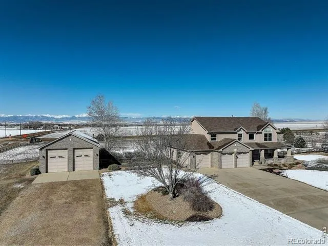 18031 Wagon Trail Mead, CO 80542