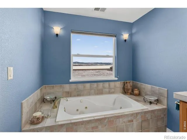 18031 Wagon Trail Mead, CO 80542