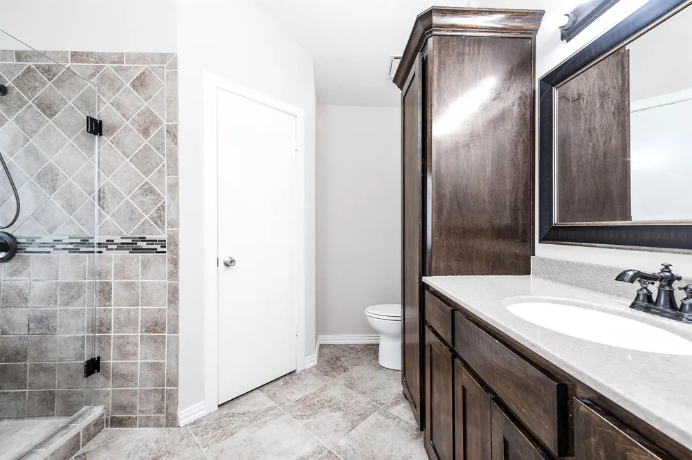 103 Avocado Street Lake Jackson, TX 77566