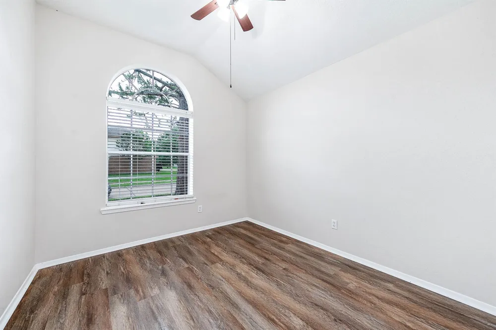 103 Avocado Street Lake Jackson, TX 77566