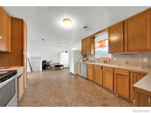 425 Gayle Street Fort Morgan, CO 80701