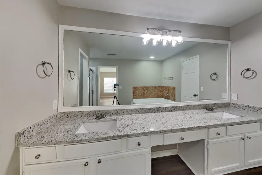 9211 Wandsworth Drive Spring, TX 77379