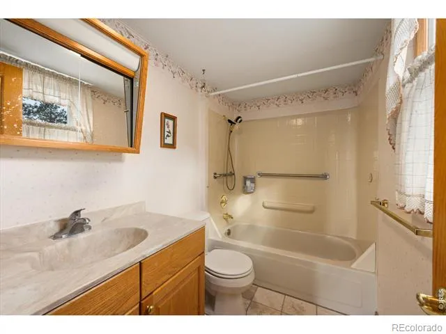 440 La Hermosa Drive Bellvue, CO 80512
