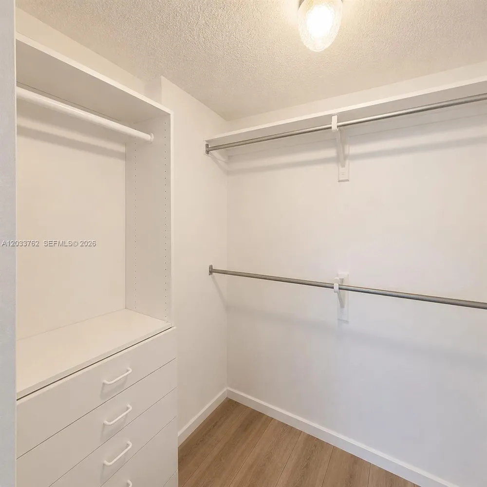800 Parkview Dr #512 Hallandale Beach, FL 33009