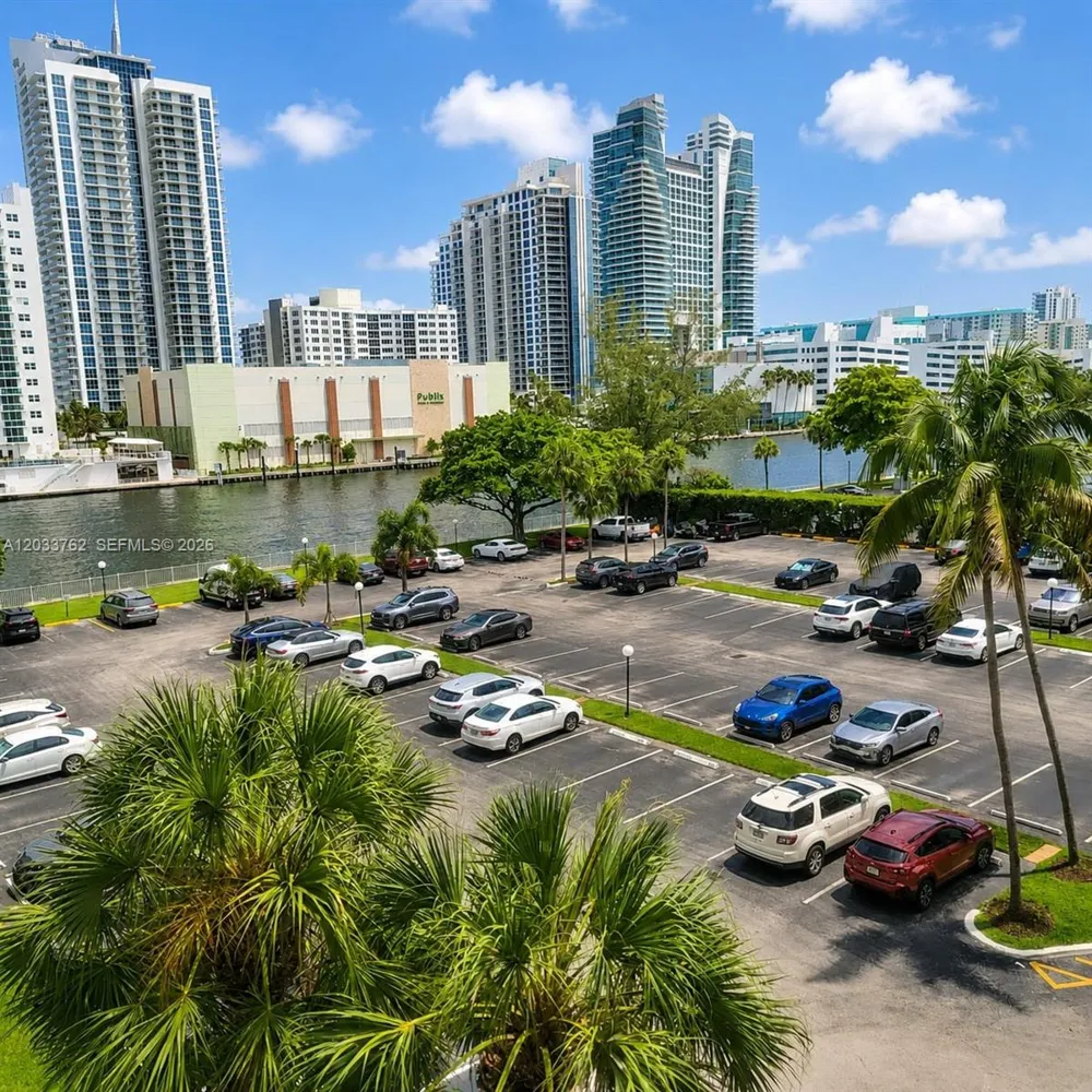 800 Parkview Dr #512 Hallandale Beach, FL 33009