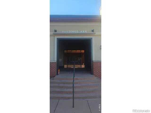 5401 S Park Terrace Avenue #104B Greenwood Village, CO 80111