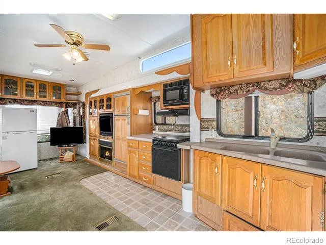 1600 Whale Rock Road Bellvue, CO 80512
