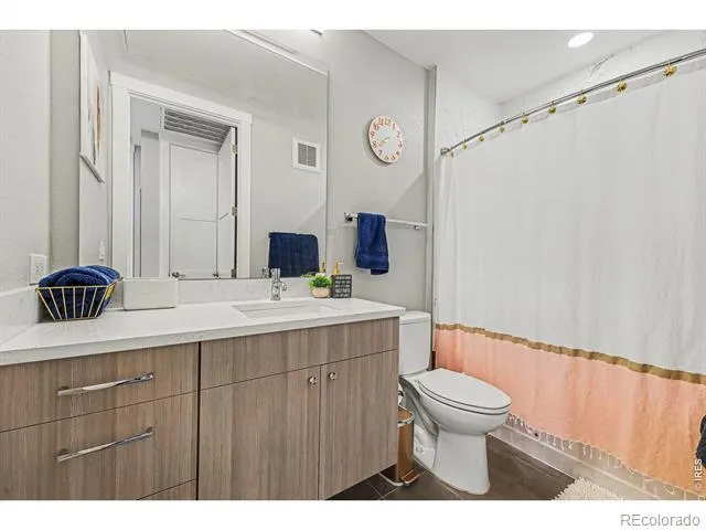 4885 S Monaco Street #101 Denver, CO 80237