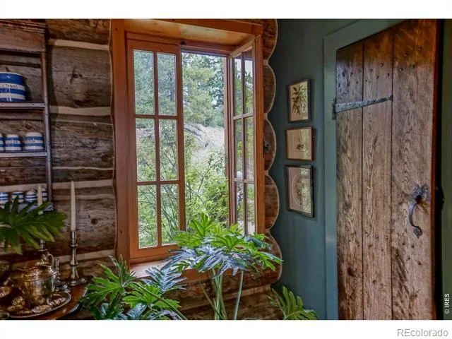 1050 Pine Gold Hill Street Boulder, CO 80302
