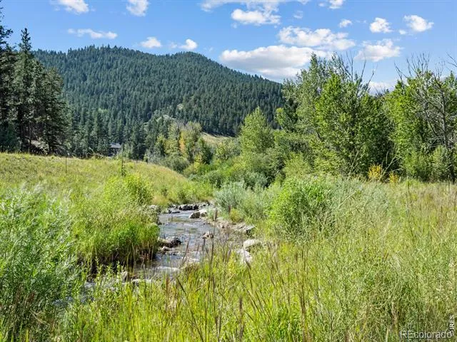 9981 County Road 43 Glen Haven, CO 80532