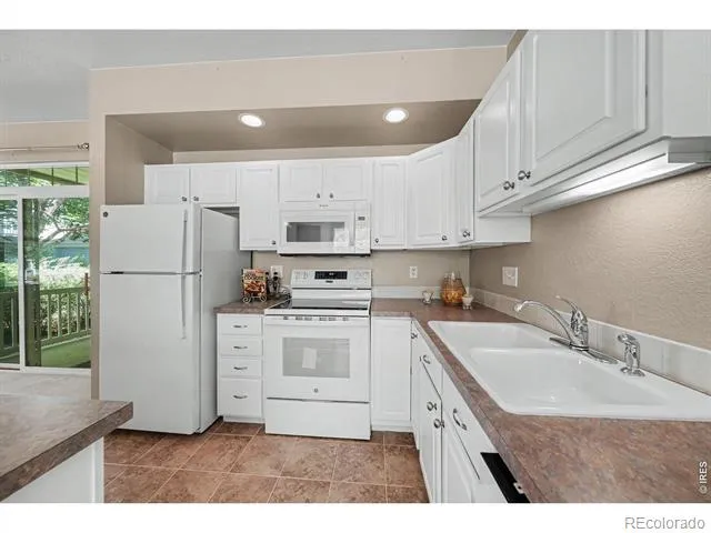 640 Gooseberry Drive #806 Longmont, CO 80503
