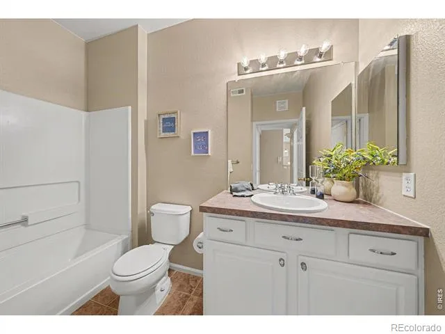 640 Gooseberry Drive #806 Longmont, CO 80503