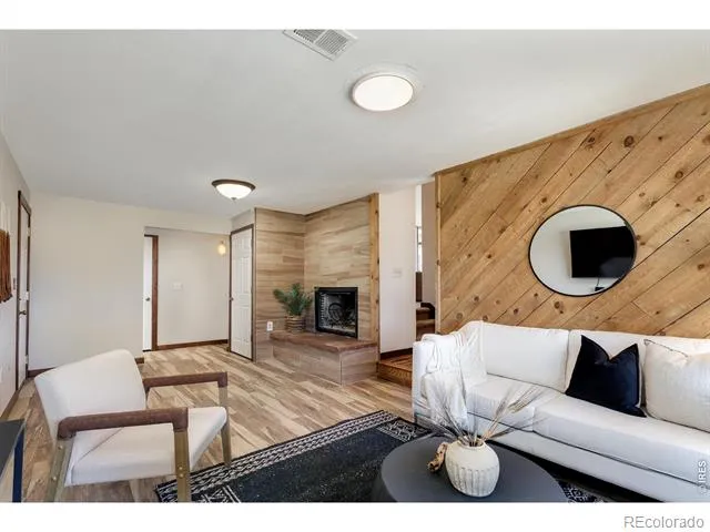 1050 Sunrise Drive Lyons, CO 80540