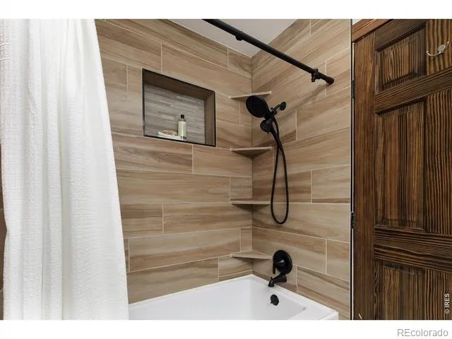1050 Sunrise Drive Lyons, CO 80540