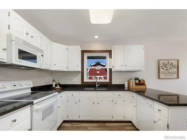 1050 Sunrise Drive Lyons, CO 80540