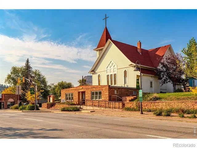 1050 Sunrise Drive Lyons, CO 80540