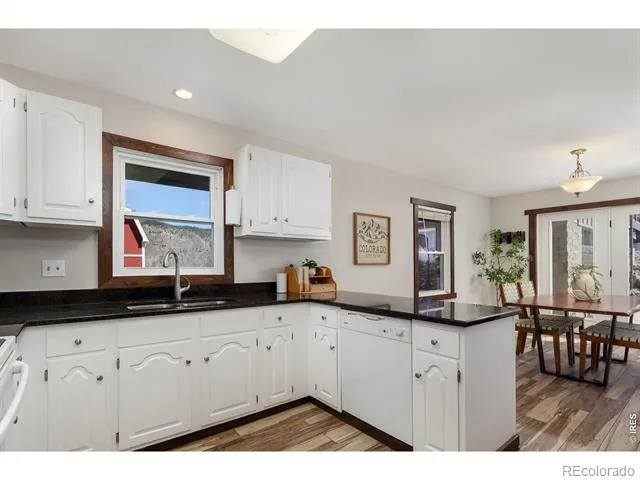 1050 Sunrise Drive Lyons, CO 80540