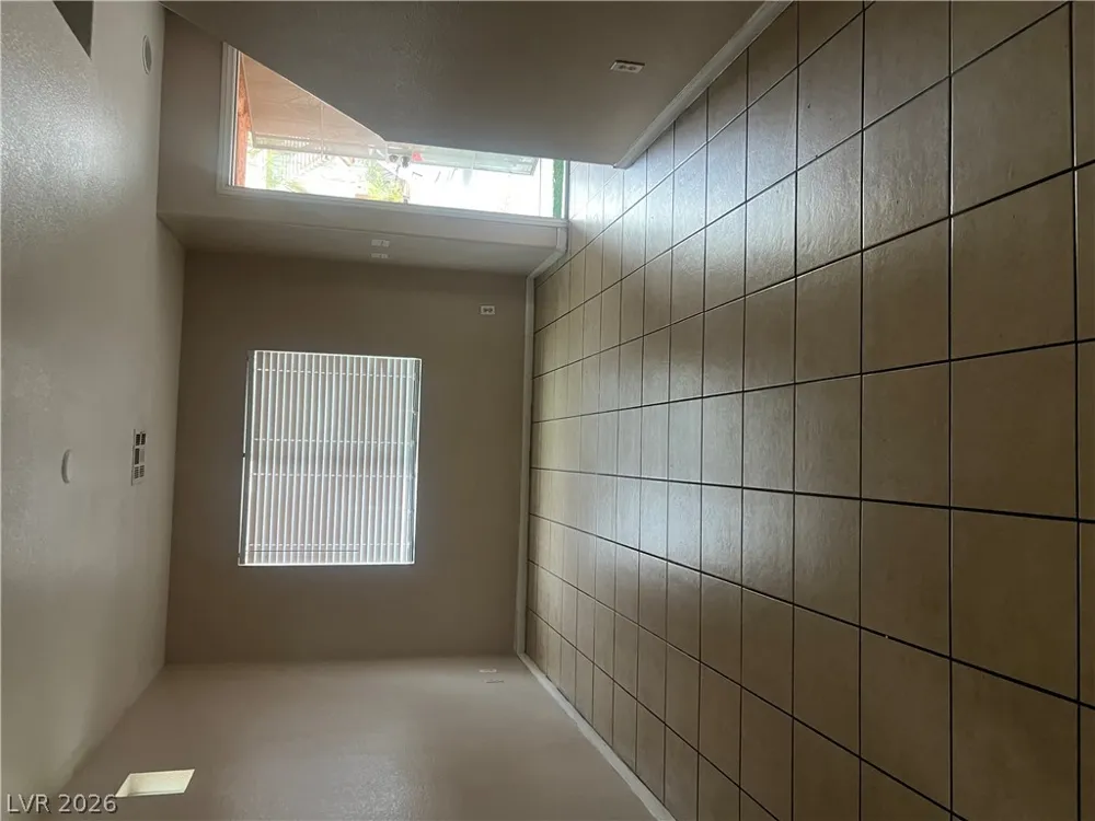 5279 Shreve Avenue Las Vegas, NV 89156