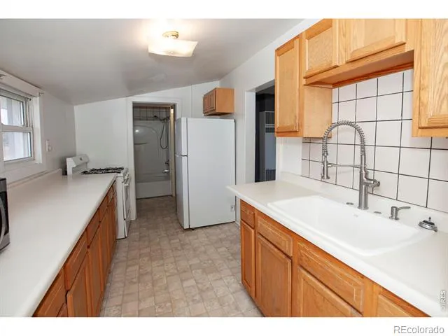 424 S Lincoln Avenue Fleming, CO 80728