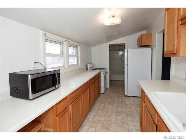 424 S Lincoln Avenue Fleming, CO 80728