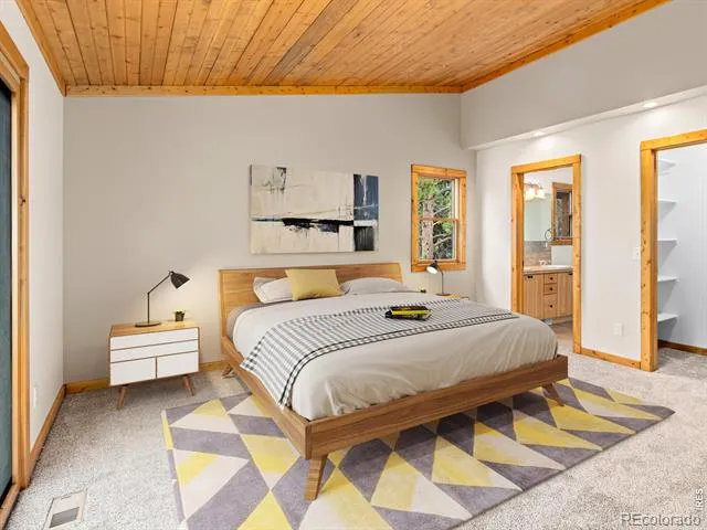 1431 S Saint Vrain Avenue #B Estes Park, CO 80517