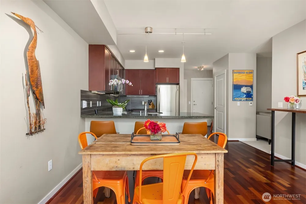 125 Ferncliff Avenue NE #E242 Bainbridge Island, WA 98110