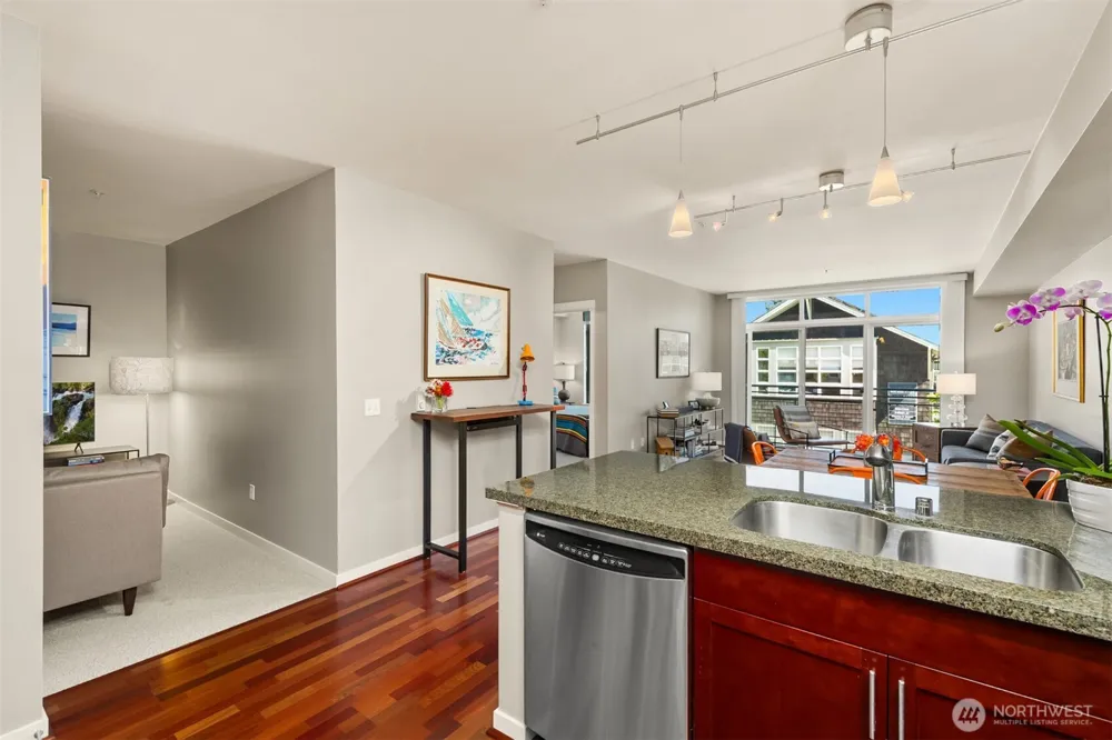125 Ferncliff Avenue NE #E242 Bainbridge Island, WA 98110