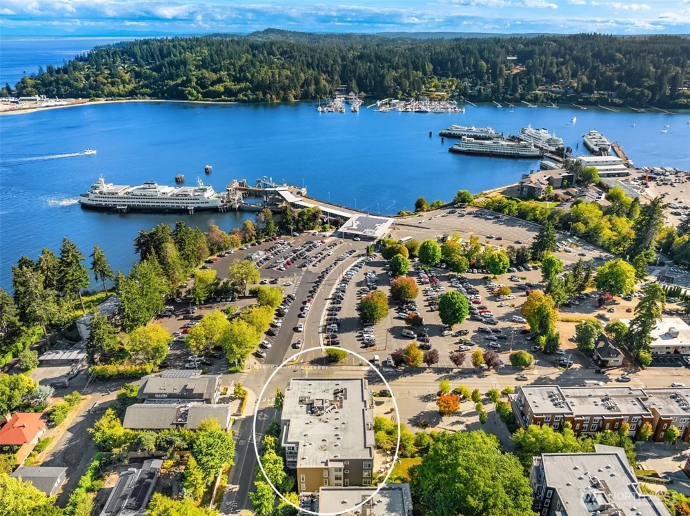 125 Ferncliff Avenue NE #E242 Bainbridge Island, WA 98110