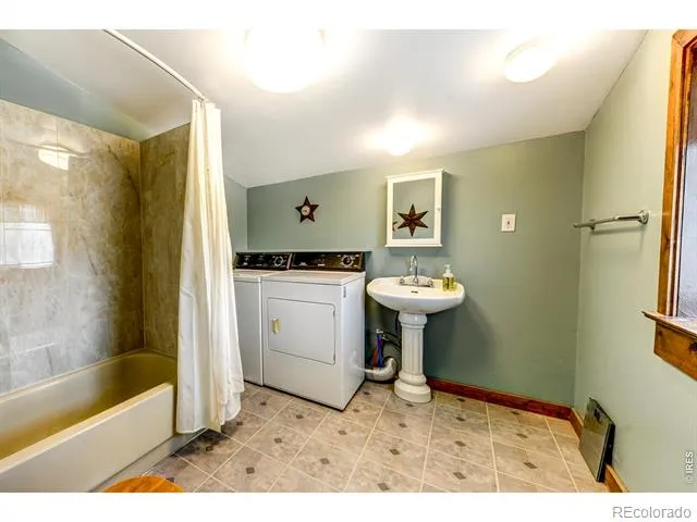 146 Selkirk Lane Jefferson, CO 80456