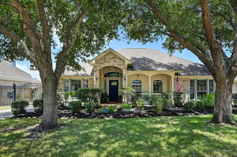 933 Mystic Village Lane