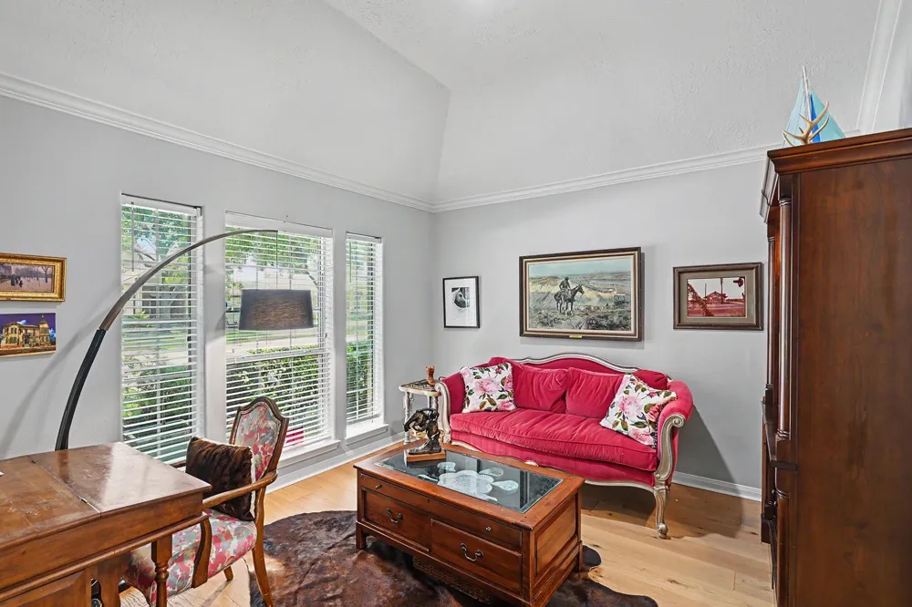 933 Mystic Village Lane Seabrook, TX 77586