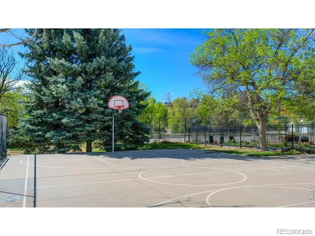 780 W Moorhead Circle #B Boulder, CO 80305