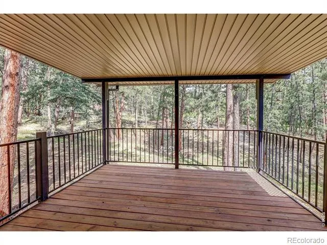 166 Cherokee Road Lyons, CO 80540