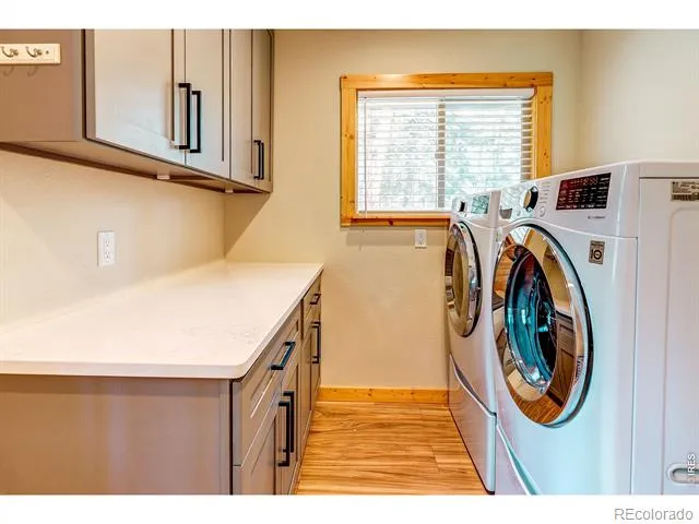 166 Cherokee Road Lyons, CO 80540