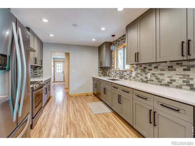 166 Cherokee Road Lyons, CO 80540