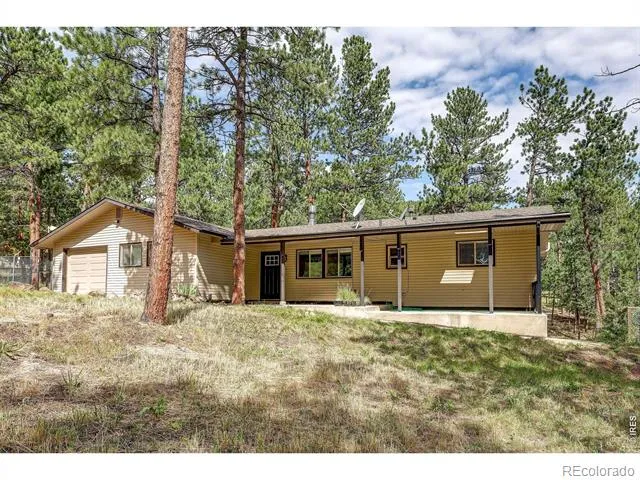 166 Cherokee Road Lyons, CO 80540