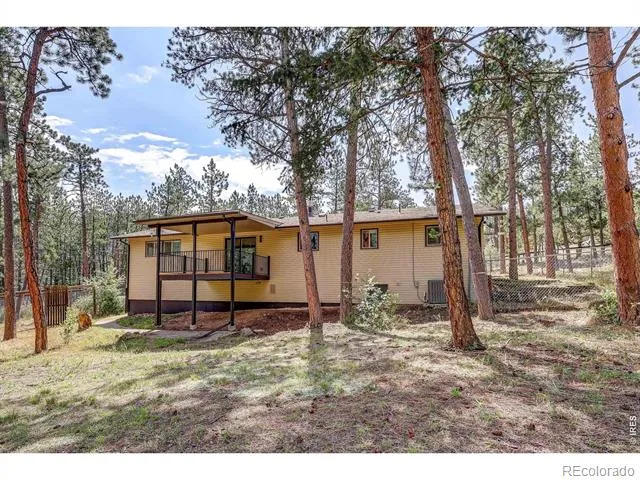 166 Cherokee Road Lyons, CO 80540