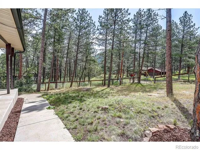 166 Cherokee Road Lyons, CO 80540