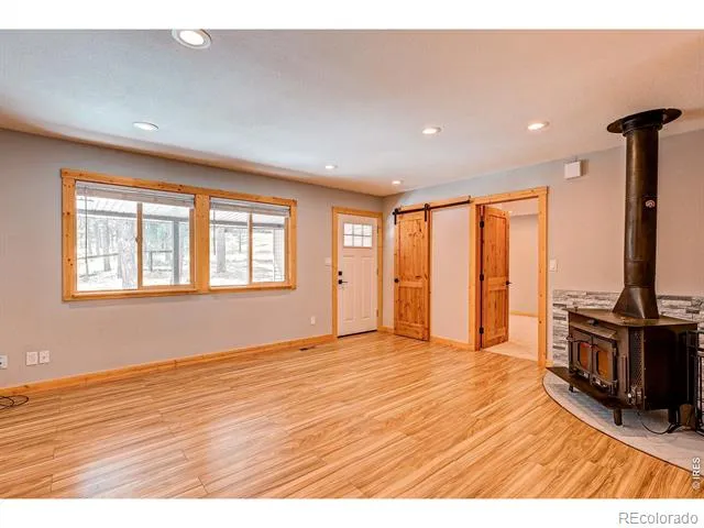 166 Cherokee Road Lyons, CO 80540