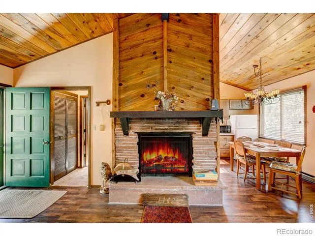 1142 Streamside Drive Glen Haven, CO 80532