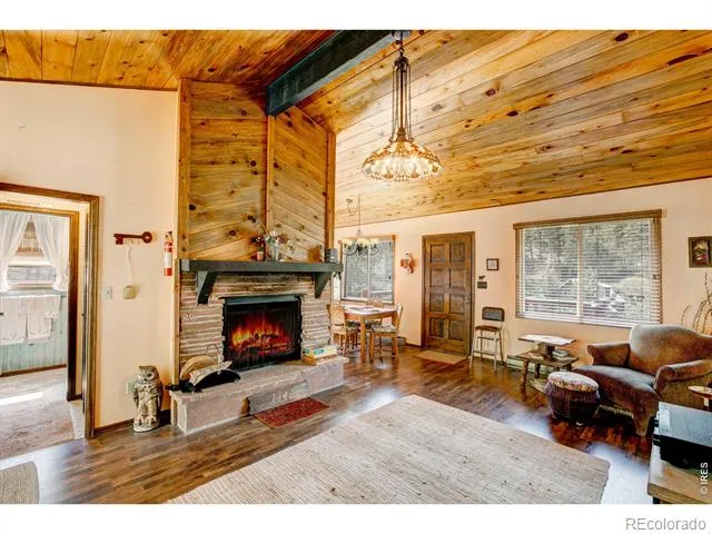 1142 Streamside Drive Glen Haven, CO 80532