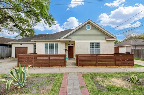 411 W 14th Street W
