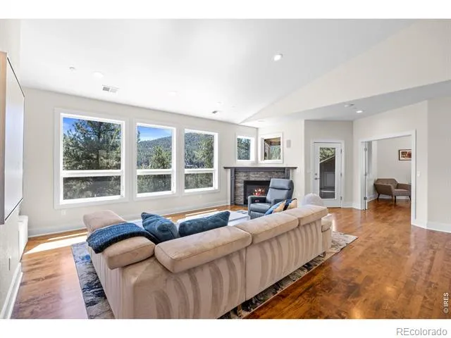 738 Wagonwheel Gap Road Boulder, CO 80302
