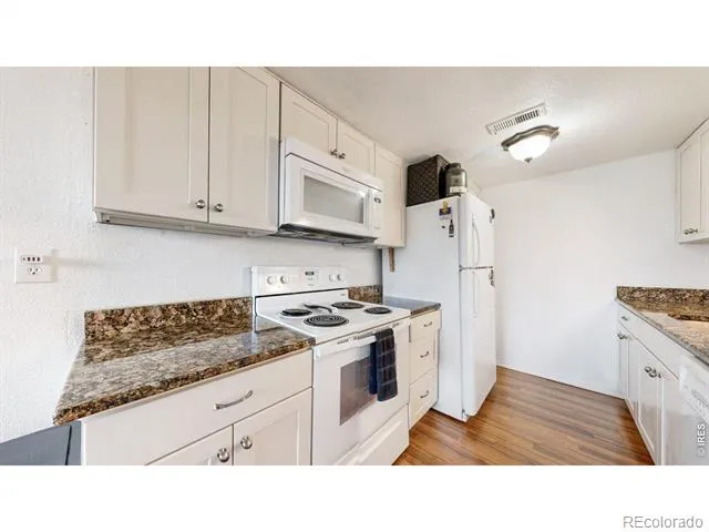 3354 S Flower Street #7 Lakewood, CO 80227