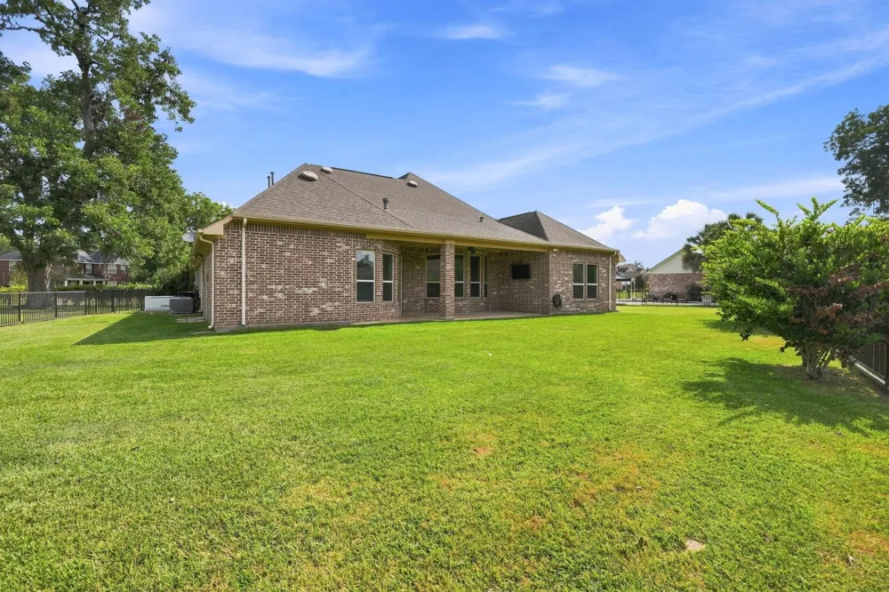 33107 Whickham Circle Weston Lakes, TX 77441