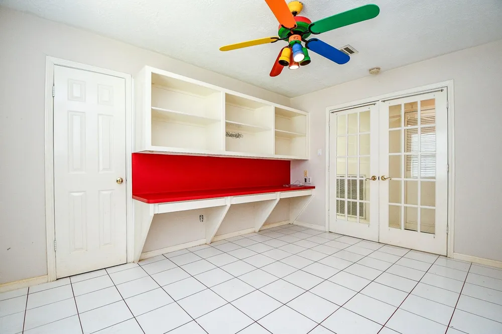 25121 Lakeview Road Katy, TX 77494