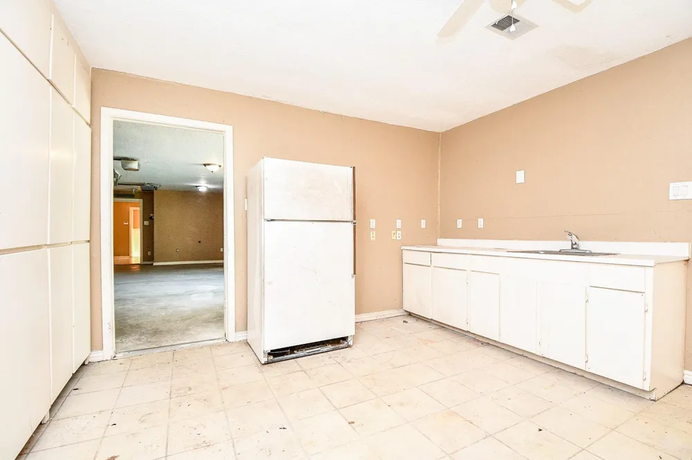 25121 Lakeview Road Katy, TX 77494