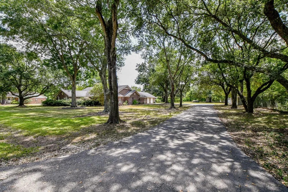 25121 Lakeview Road Katy, TX 77494