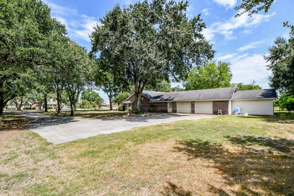 25121 Lakeview Road Katy, TX 77494